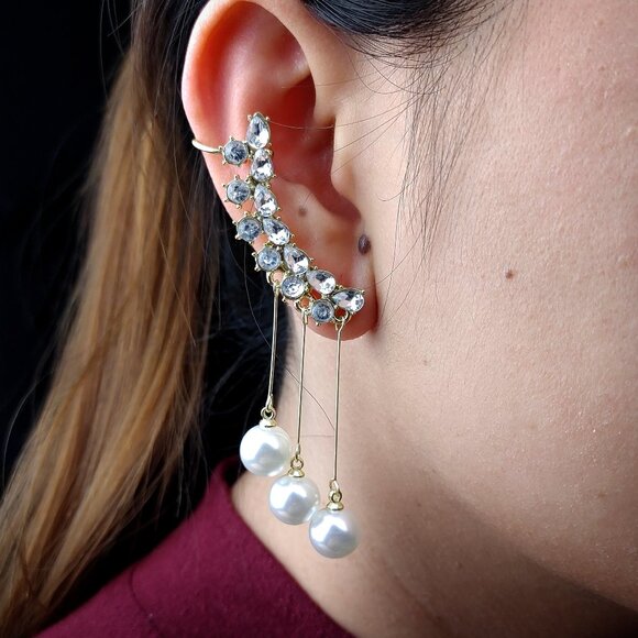 Elegant Pearl Dangle Earrings - Picture 1 of 3